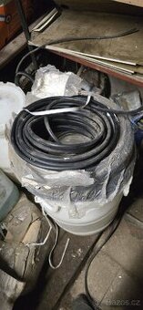 CYKY 5×2,5 – měděný kabel, cca 90 m
