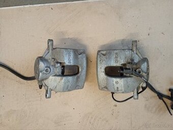 Mercedes C, W204 třmen brzdový přední