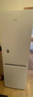 ⭐ PRODÁM LEDNICI BEKO – 4 000 Kč ⭐