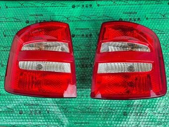 Škoda Fabia světlo pravé + levé zadní  6Y9945095