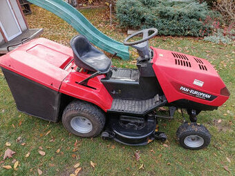 Zahradní traktor Twin Cut