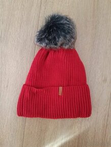 Dívčí Zimní Čepice zn. WB s bambulkou, Univerzální Velikost