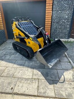 Mini nakladač pásový Smykový