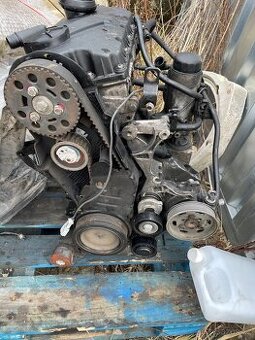 Motor audi A4b7 2.0 103 kw
