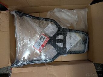 Prodám GIVI konstrukci centrálního kufru pro APRILIA SR GT