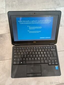 Dell Latitude E7240 (i7) Na díly či opravu