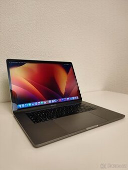 MacBook Pro 2017 i7 | 16GB | 512GB SSD - 1