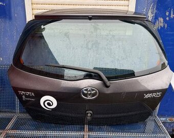 Páté dveře Toyota Yaris