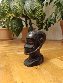 Stará soška, busta, afrika