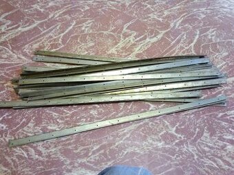 Panty klavíráky mosazné