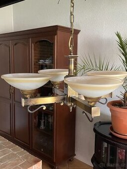 Krásný lustr + jedna nástěnná lampa