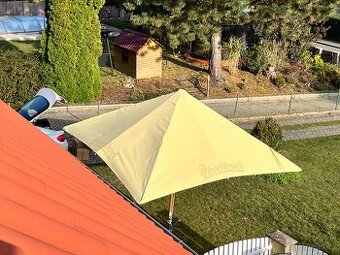 Nový hospodský slunečník