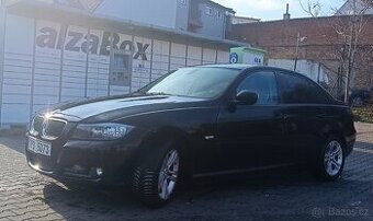 Prodám BMW 320i (E90 LCI), r. v. 2009, benzínový motor 2.0i