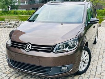 Volkswagen Touran 1.2TSI 7MÍST SENZORY VÝHŘEV SERVISKA STYLE