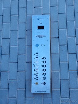 Výtahový panel CTIBUREK 12 pater
