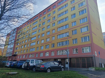 Garáž s elektřinou nedaleko centra