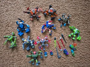 Big Slime Battle je kufřík s roboty