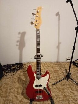 Bass kytara Marcus Miller V7