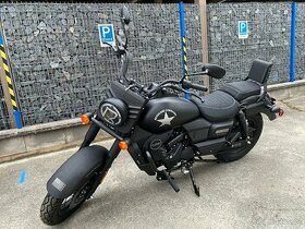 UM Renegade Commando 300 - ZLEVNĚNO