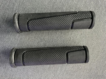 Gripy gumové 30 x 125 mm - 1