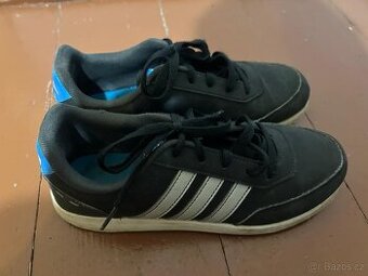 Chlapecké černé tenisky, sálovky - ADIDAS, vel. 36-37 - 1