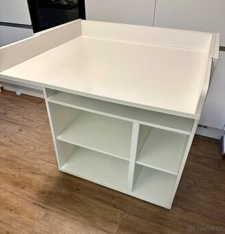 Přebalovací pult Ikea Smastad