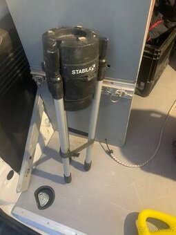 Křížový laser stabila