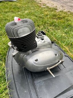 Motor jawa 250/559