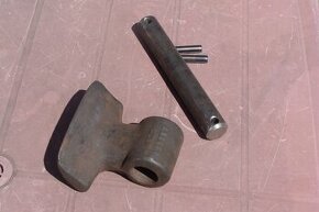 Kladiva k drtiči Atila