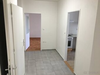 Pronájem bytu 3+1 Plzeň Slovany, Francouzská tř.