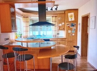 Kuchyňská linka se spotřebiči - 1