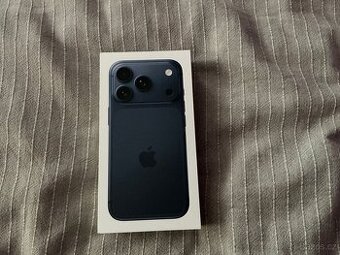 iPhone 17 pro 256GB temně modrý+2 kryty