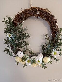 Velikonoční věnec s vajíčky  30x25cm