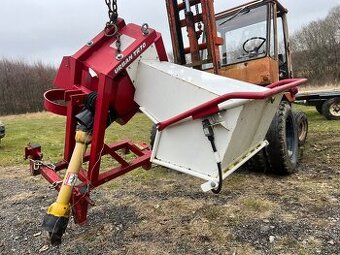 Urban TR70 - špalíkovač za traktor