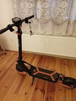 Elektrická koloběžka kukirin G2 Max