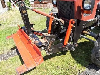Čelní rampovač na traktor