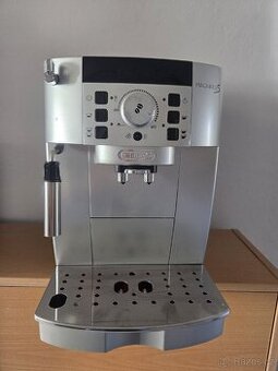 Kávovar Delonghi