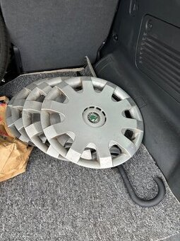 Poklice Škoda R15 originál