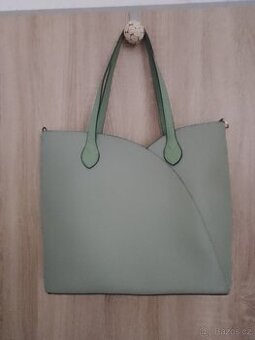 Světle zelená kabelka