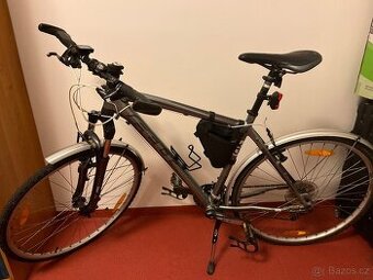 Trekové kolo Felt QX90