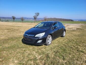 Opel Astra J - 130tis. km, Super cena