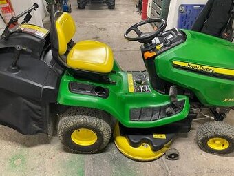 Sekací traktor John Deere