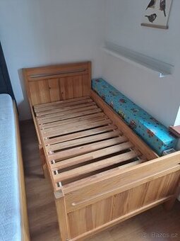 Rostoucí dětská postel IKEA s matrací