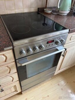 Indukční sporák Electrolux s troubou - 1
