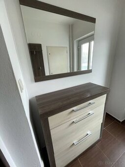 Nábytek do předsíně, zádveří, chodby, komoda, zrcadlo, věšák