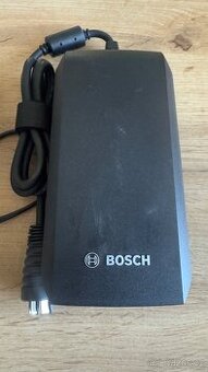 BOSCH rychlo nabíječka 2A, ideální na cestování.