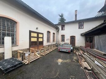 Prodáme bývalou truhlářskou dílnu - 1