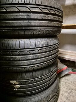 Letní pneu 215/60/16 Bridgestone jak nové
