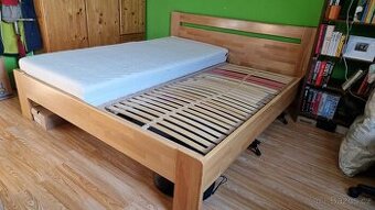 Postel 180x200cm + 2 matrace