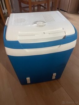 Lednička do auta - objem cca 26l